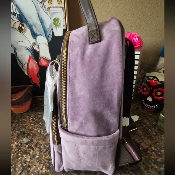 NWT Juicy Couture Dusty Violet/Chocolate Heritage Backpack $99 Juicy Couture Dusty Violet/Chocolate Heritage | Mercari main image 4